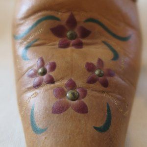 ROPER Tan Leather clog Size 7.5  painted flowers